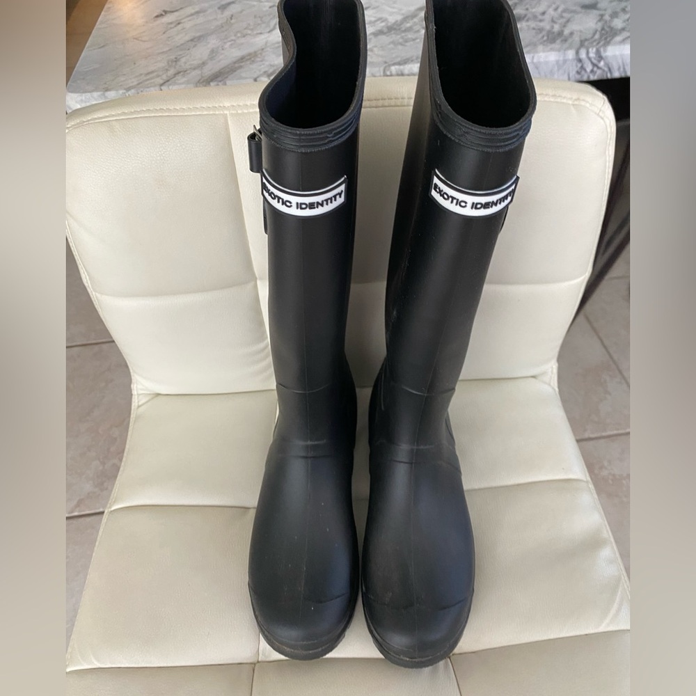 NWOT Women’s Exotic Identity Black Knee-High Rain Boots Sz- 8